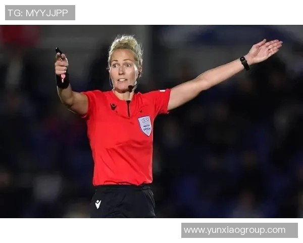 足球球星发型女足风采展现 力量与时尚完美融合 足球球星发型女足风采展现 力量与时尚完美融合